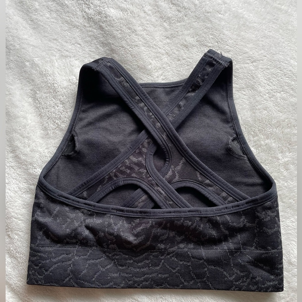 Gymshark bra - Picture 5 of 10